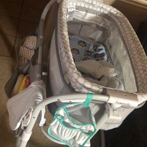 Bassinet and 4in1 crib